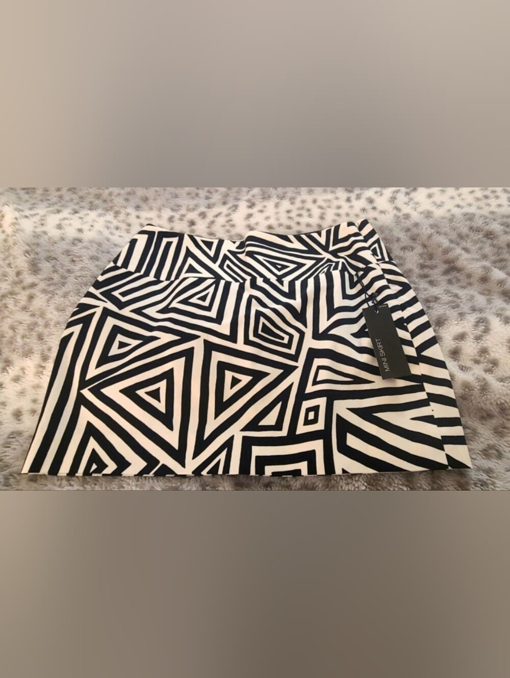 🖤 Express Y2K Black & White Geometric Mini Skirt NWT Size 2